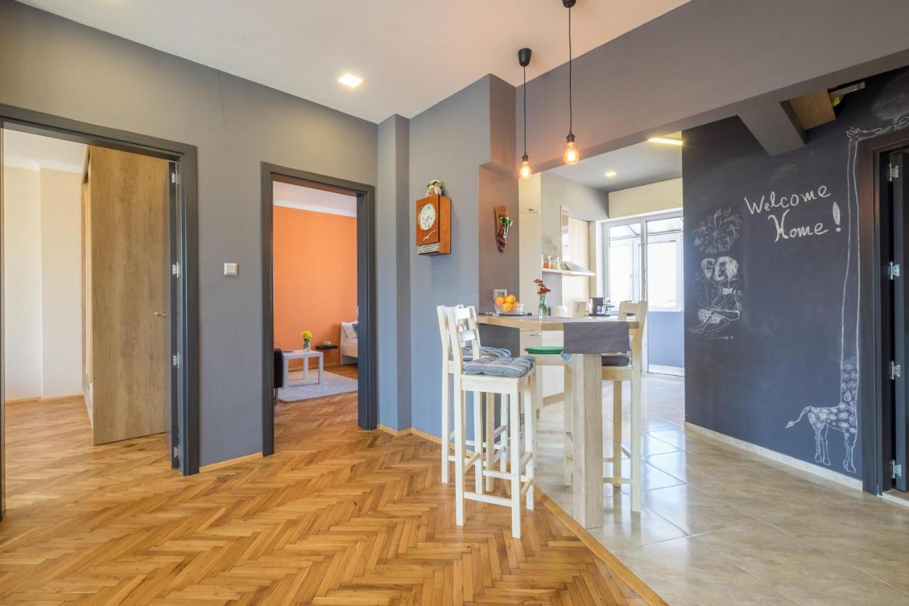 Artistic & Spacious 2Bd Central Apt By Flat Mаnager 索菲亞 外观 照片